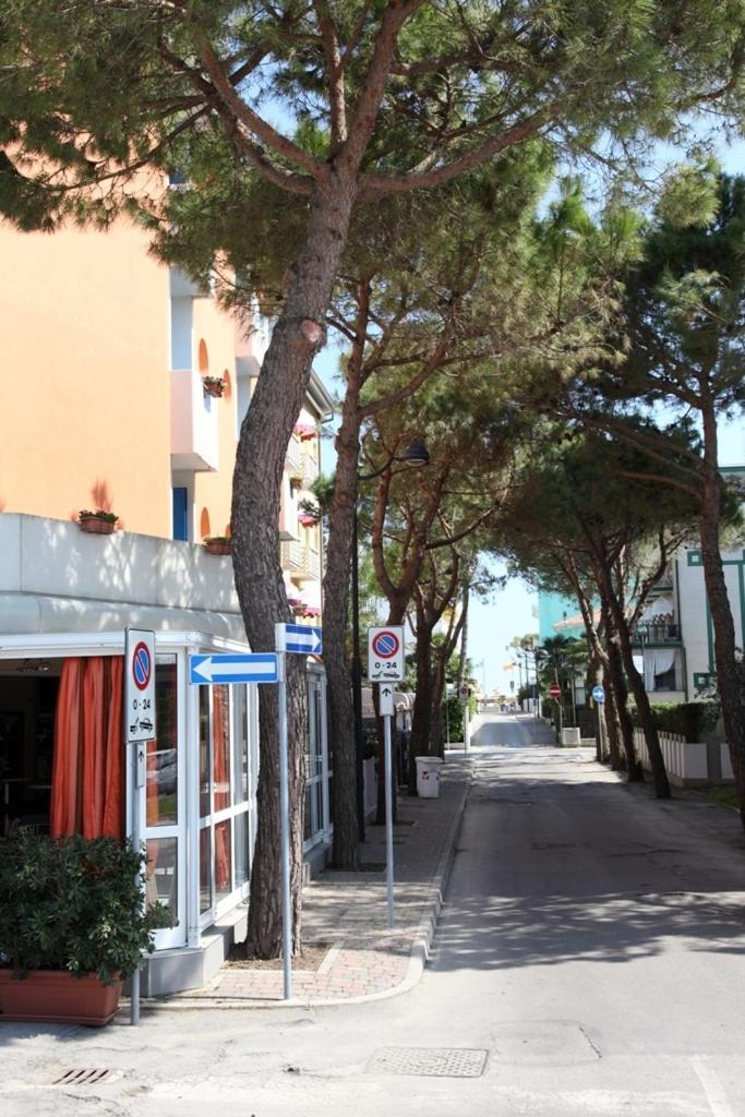 Aparthotel Gioia Caorle Eksteriør bilde